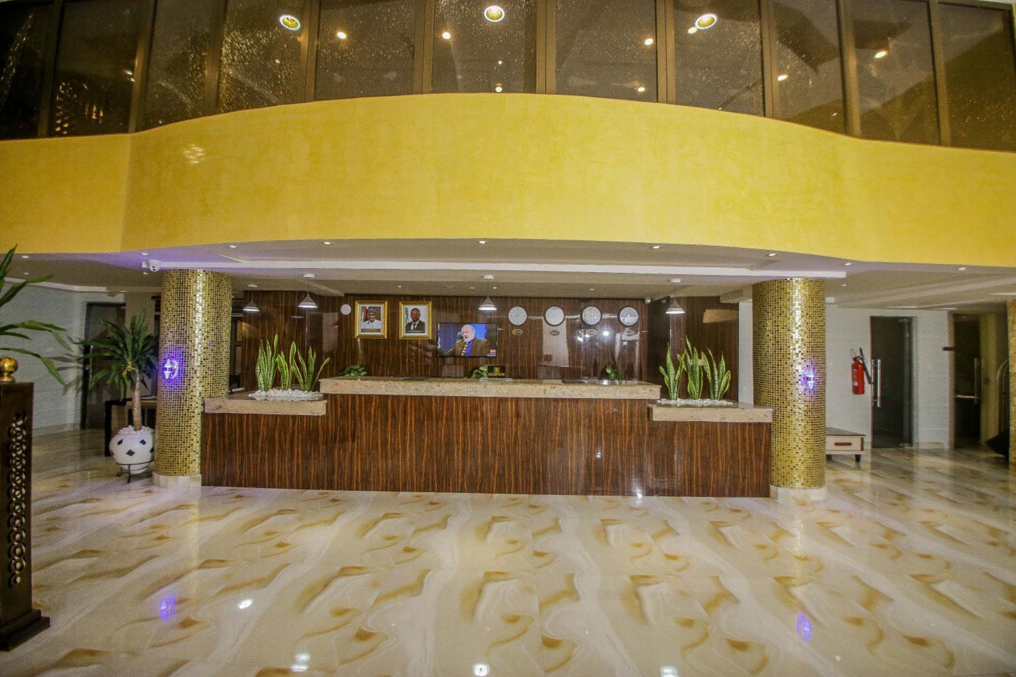 Perfecto La Villa Hotel And Suites Lagos Dış mekan fotoğraf