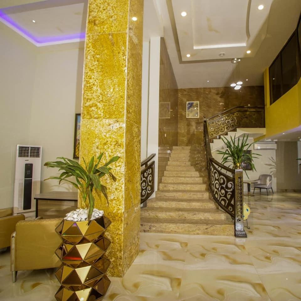 Perfecto La Villa Hotel And Suites Lagos Dış mekan fotoğraf