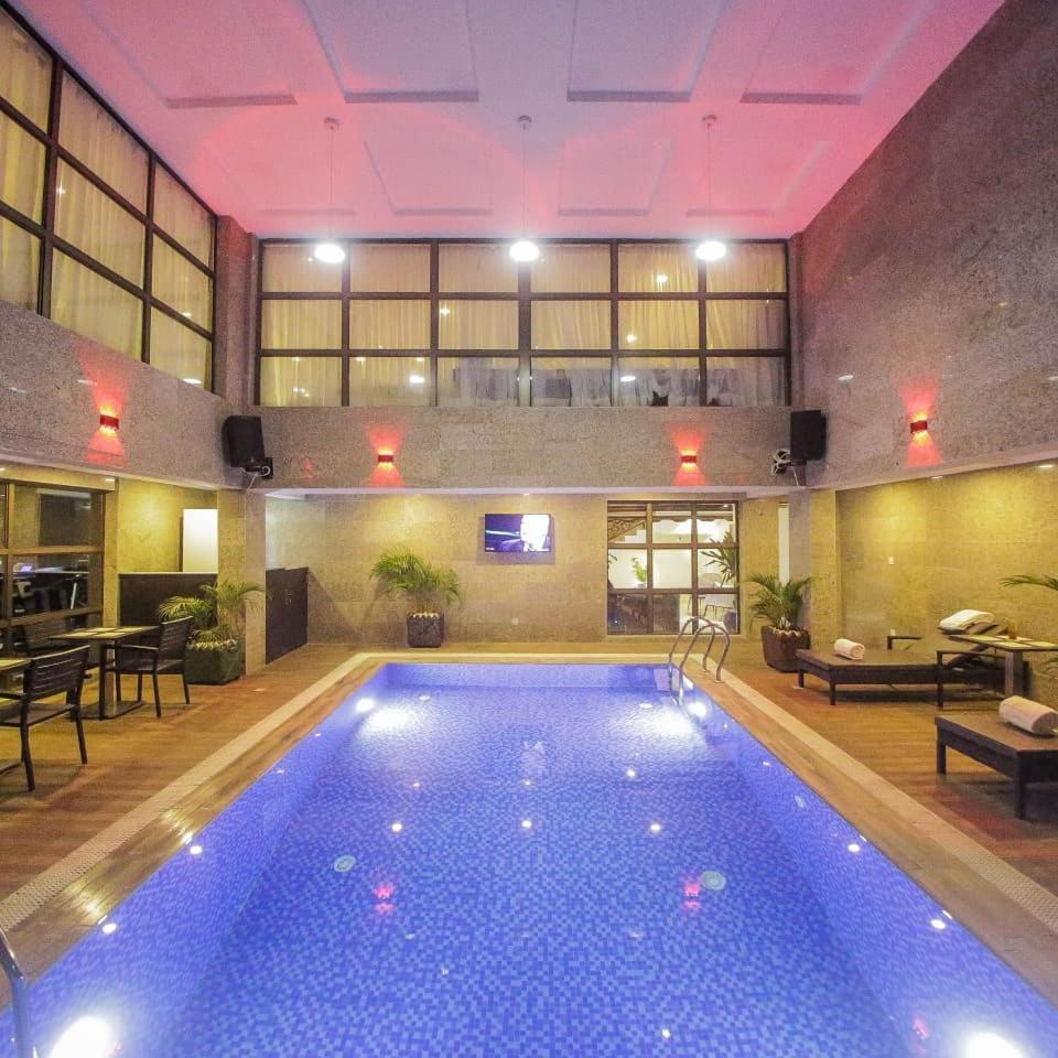 Perfecto La Villa Hotel And Suites Lagos Dış mekan fotoğraf