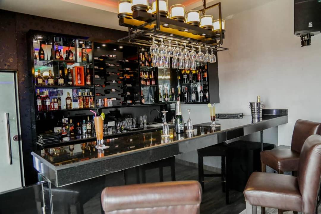 Perfecto La Villa Hotel And Suites Lagos Dış mekan fotoğraf
