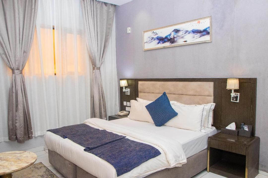 Perfecto La Villa Hotel And Suites Lagos Dış mekan fotoğraf