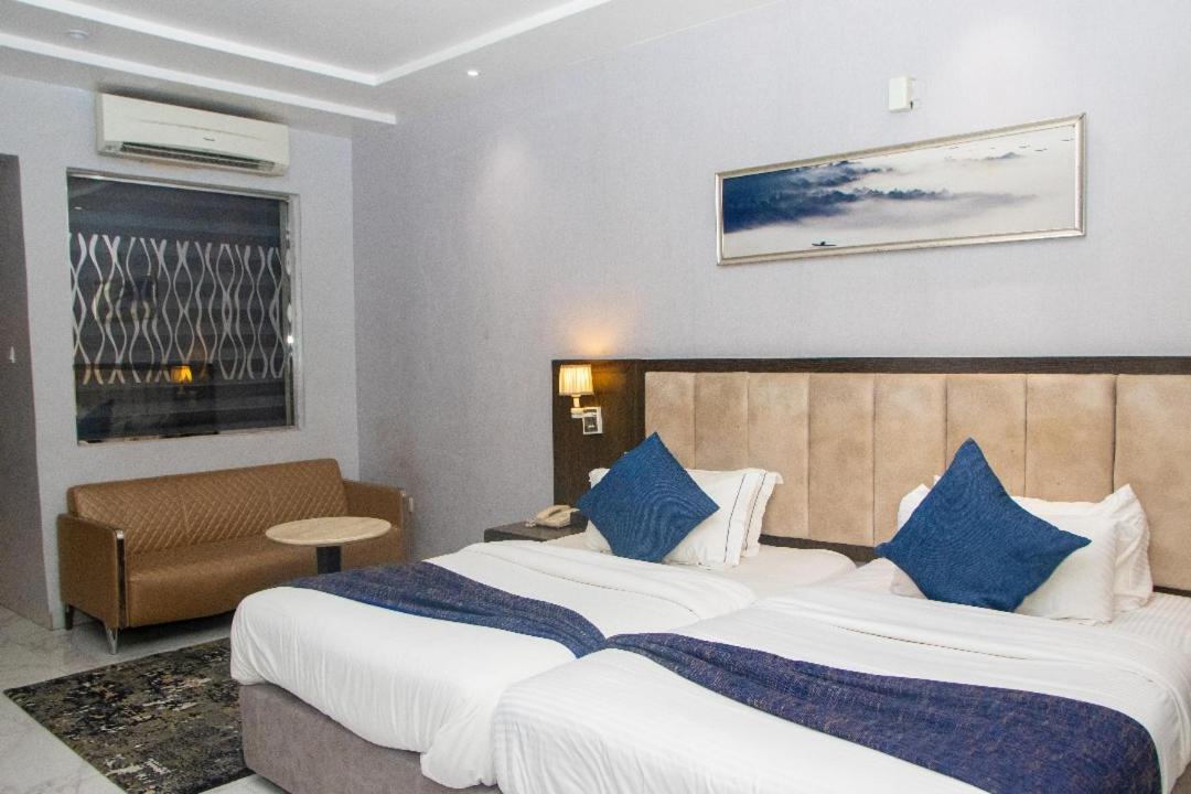 Perfecto La Villa Hotel And Suites Lagos Dış mekan fotoğraf