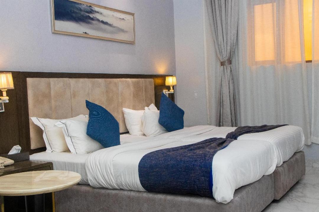 Perfecto La Villa Hotel And Suites Lagos Dış mekan fotoğraf