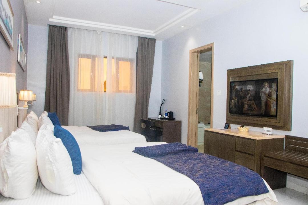 Perfecto La Villa Hotel And Suites Lagos Dış mekan fotoğraf