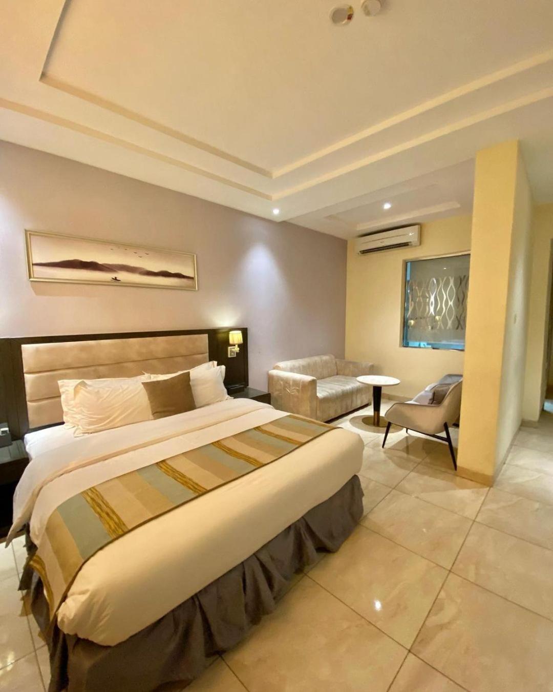 Perfecto La Villa Hotel And Suites Lagos Dış mekan fotoğraf