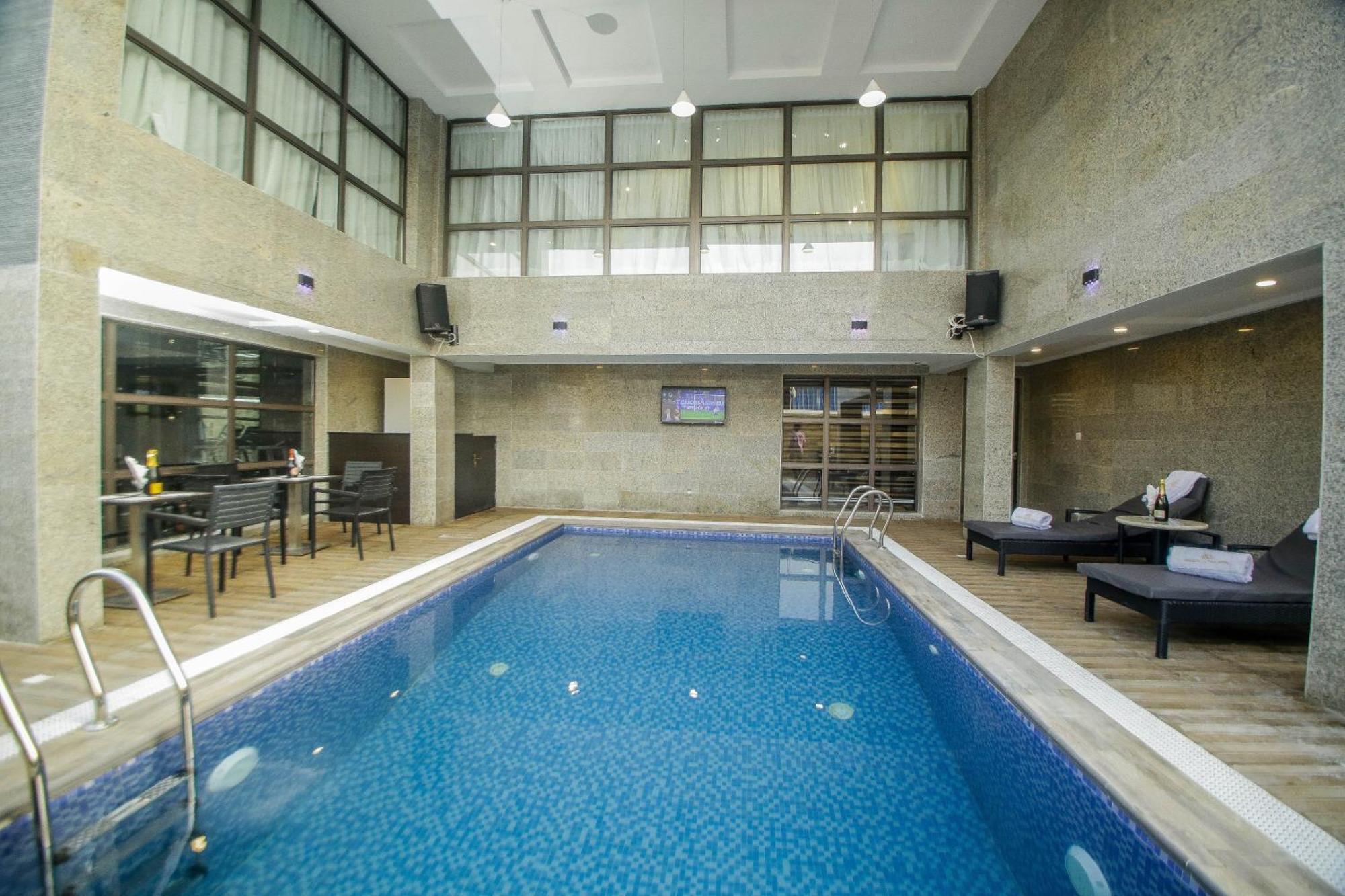 Perfecto La Villa Hotel And Suites Lagos Dış mekan fotoğraf
