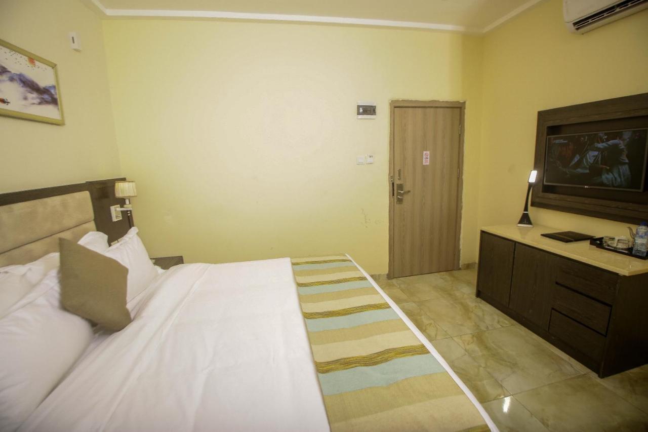 Perfecto La Villa Hotel And Suites Lagos Dış mekan fotoğraf